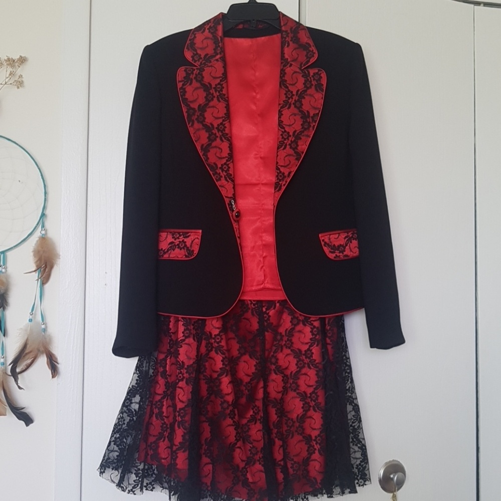 Three pieces suit